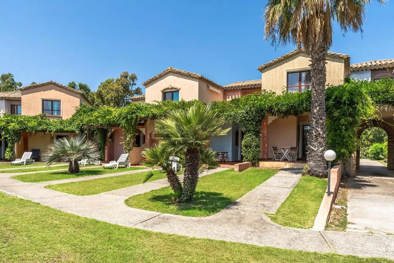 Apartments In Residence With Swimming Pool In Santa Margherita Di Pula, 250 Meters From The Sea 0*, Pula Italien