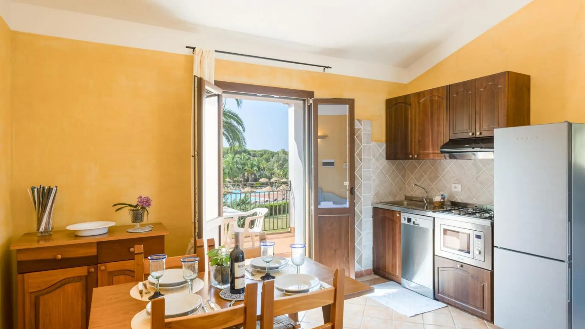 Lägenhetshotell Apartments In Residence With Swimming Pool In Santa Margherita Di Pula, 250 Meters From The Sea