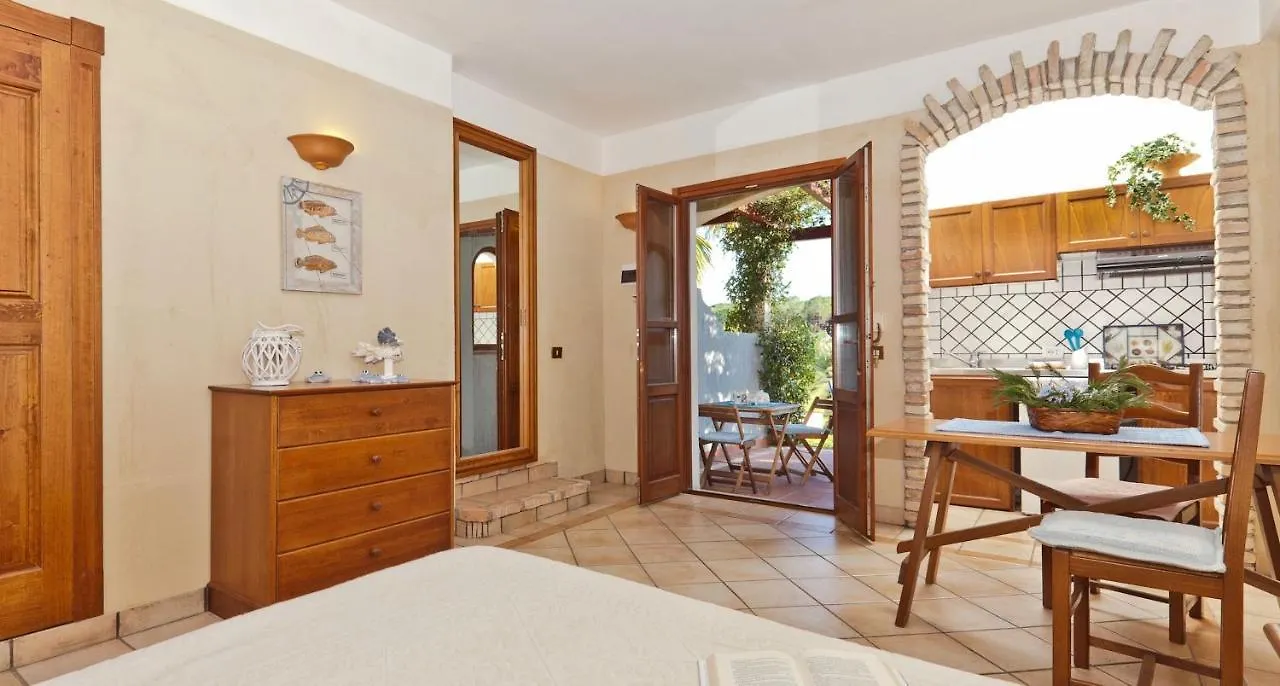 Aparthotel Apartments In Residence With Swimming Pool In Santa Margherita Di Pula, 250 Meters From The Sea Italien
